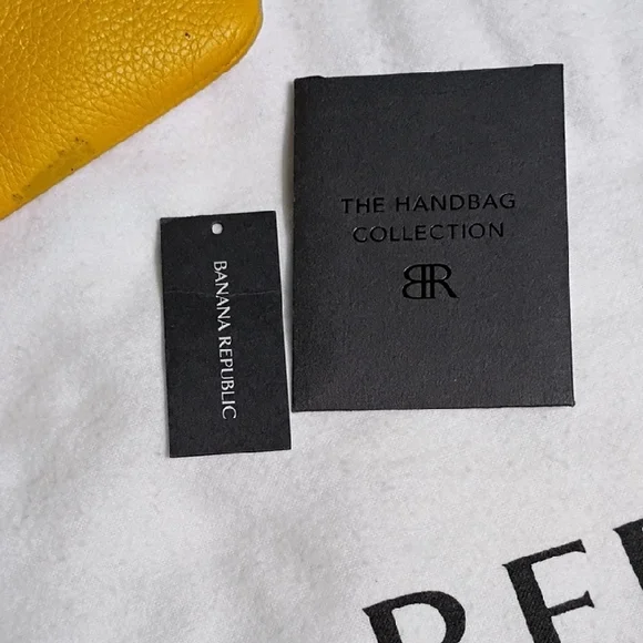 Banana Republic Mustard Leather Crossbody‎ Bag